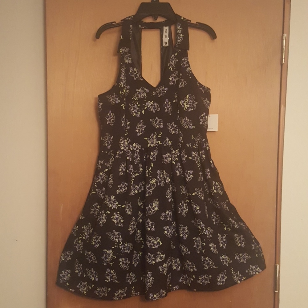 Juniors Dress